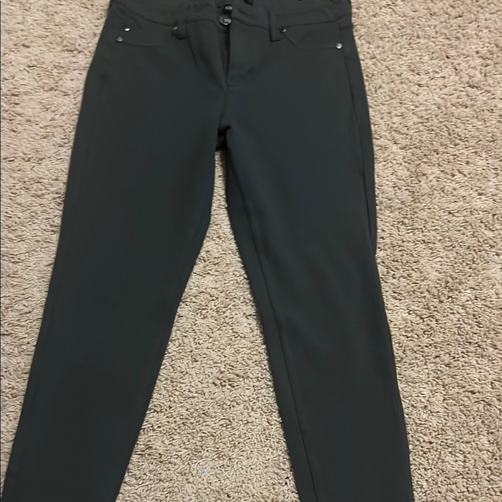 Liverpool Women's Skinny Pants in Forest Green